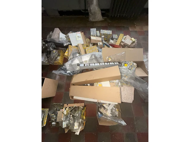 Inboedel garage - afbeelding 24 van  58