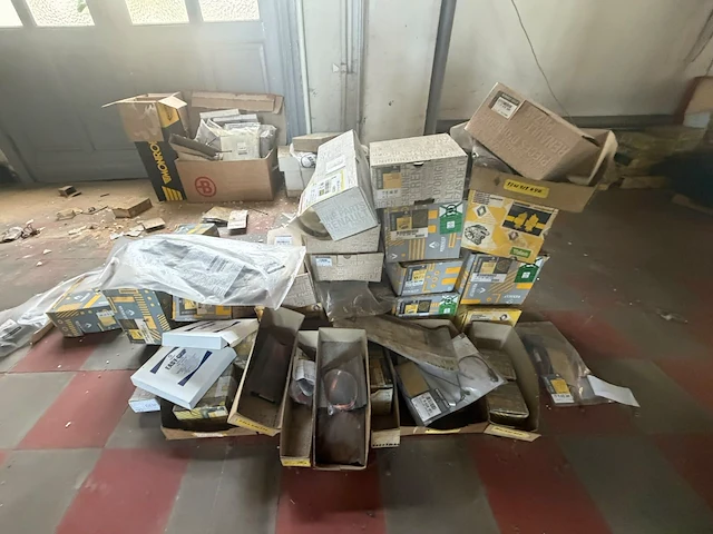 Inboedel garage - afbeelding 35 van  58