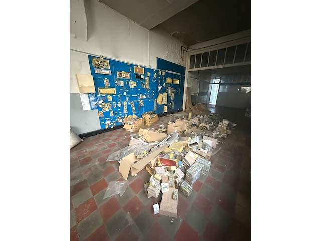 Inboedel garage - afbeelding 39 van  58