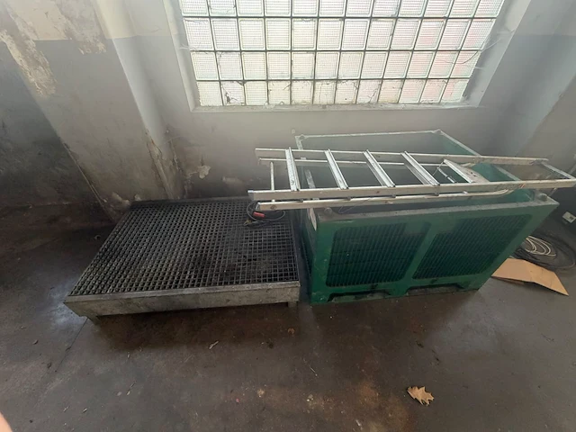Inboedel garage - afbeelding 41 van  58