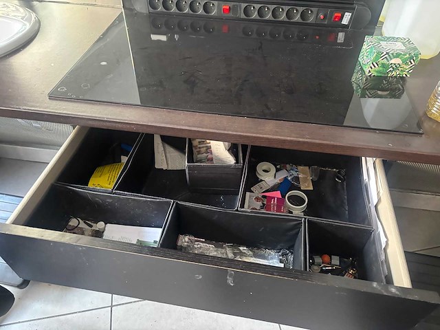 Inboedel kapsalon a&n wegens faillissement - afbeelding 13 van  19