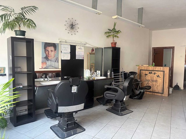 Inboedel kapsalon a&n wegens faillissement - afbeelding 1 van  7