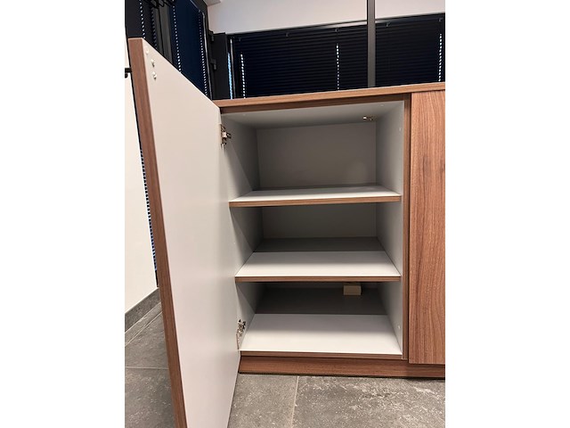 Inboedel kapsalon - afbeelding 16 van  30