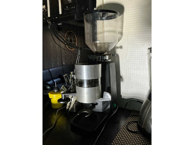 Inboedel shisha café wanassa wegens faillissement - afbeelding 70 van  74