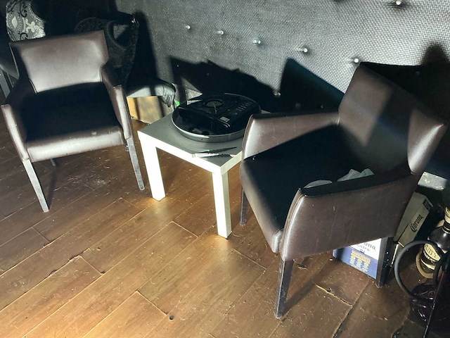 Inboedel shisha café wanassa wegens faillissement - afbeelding 28 van  47