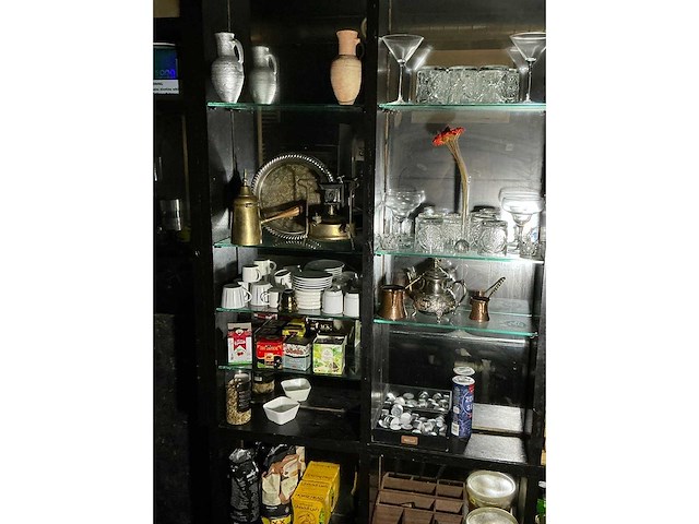 Inboedel shisha café wanassa wegens faillissement - afbeelding 24 van  47