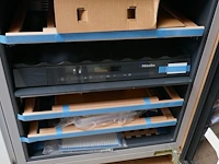 Inbouw wijnkoelkast met legplanken miele - afbeelding 2 van  3