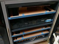 Inbouw wijnkoelkast met legplanken miele - afbeelding 2 van  5