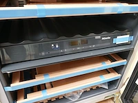 Inbouw wijnkoelkast met legplanken miele - afbeelding 3 van  5