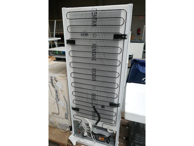 Inbouwkoelkast witte kleur smeg - afbeelding 6 van  6