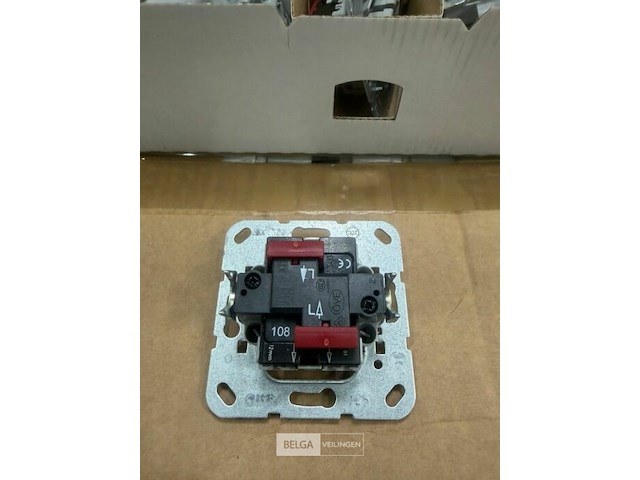 Inbouwschakelaars enkel gira - afbeelding 3 van  3