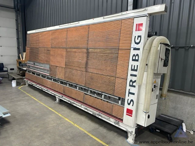 Incomplete verticale platenzaagmachine van het merk striebig. geschikt voor wisselstukken - afbeelding 2 van  2