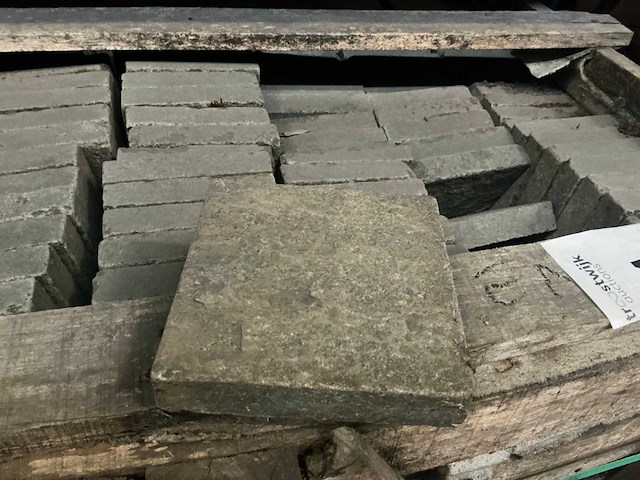 Ind basalt sirocco partij natuursteen klinkers - afbeelding 1 van  4