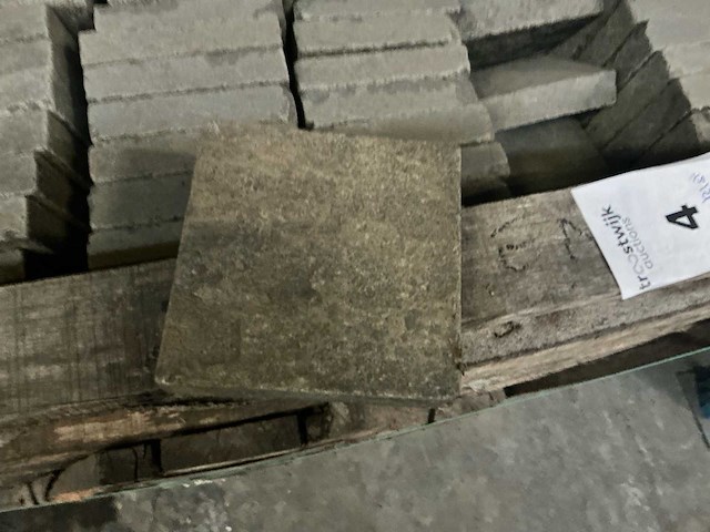 Ind basalt sirocco partij natuursteen klinkers - afbeelding 2 van  4