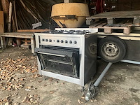 Indesit gasfornuis - afbeelding 1 van  8