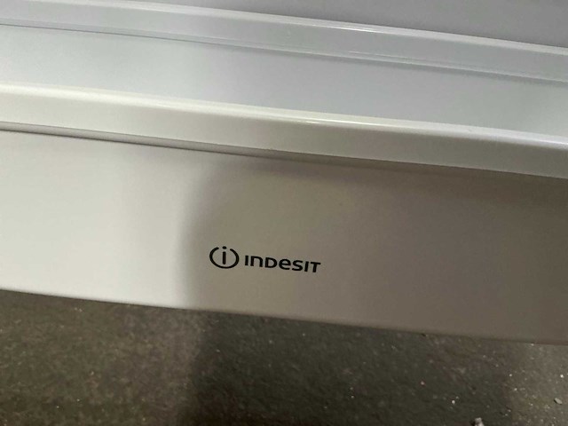 Indesit inbouw koelkast - afbeelding 2 van  4