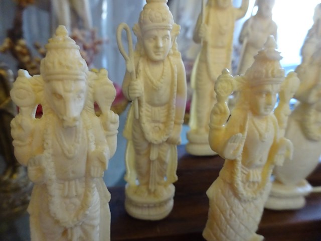 Indian ivory 10 beelden h 13 - afbeelding 2 van  2
