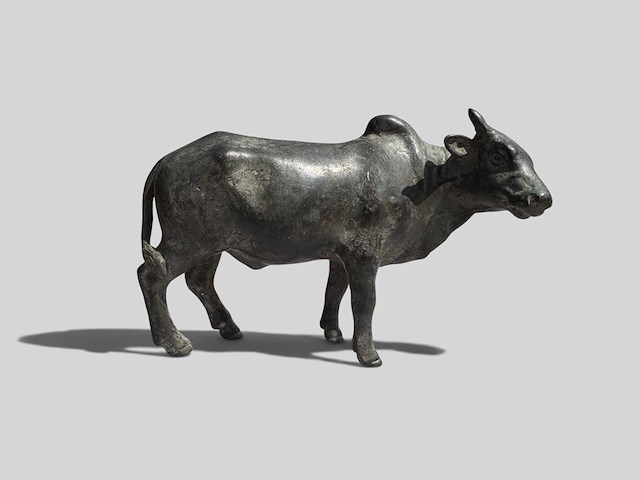 Indian nandi statue - afbeelding 2 van  9
