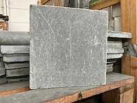 Indisch grijs natuursteen tuintegel - afbeelding 1 van  3