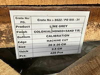 Indisch grijs natuursteen tuintegel - afbeelding 3 van  3