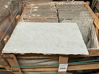 Indisch grijs natuursteen tuintegel - afbeelding 1 van  4