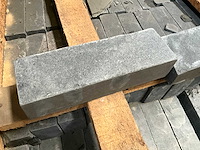 Indisch zwart natuursteen tuin klinkers - afbeelding 1 van  3