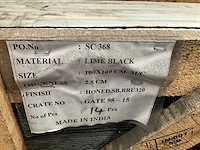 Indisch zwart natuursteen tuintegel - afbeelding 1 van  2