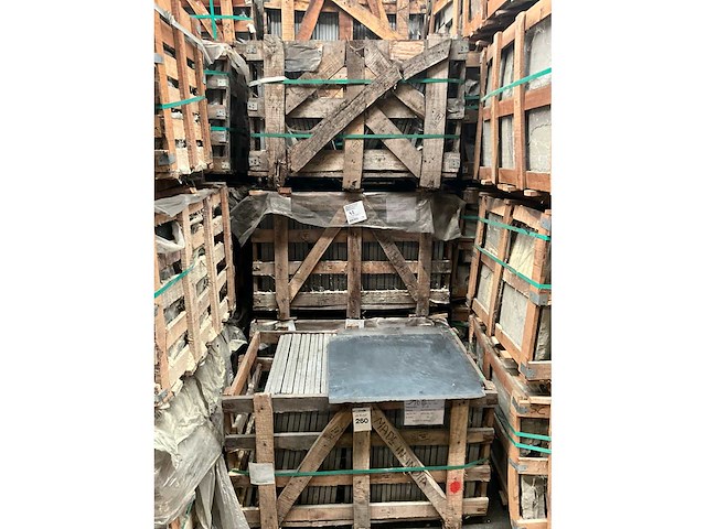 Indisch zwart natuursteen tuintegel - afbeelding 4 van  5