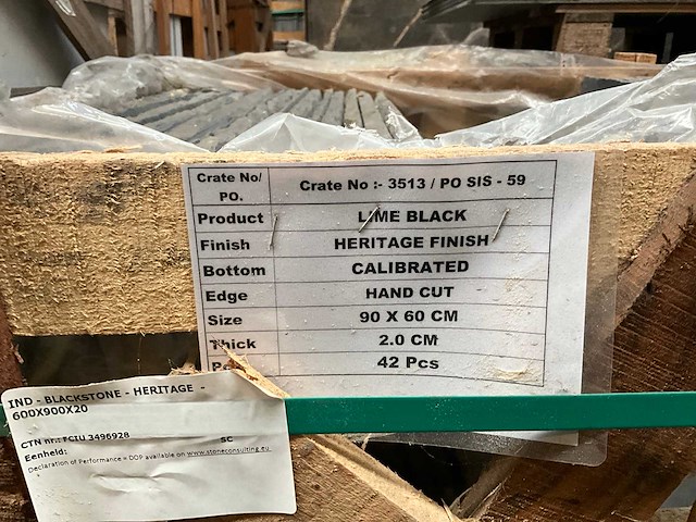 Indisch zwart natuursteen tuintegel - afbeelding 5 van  5