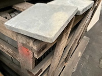 Indisch zwart natuursteen tuintegel - afbeelding 3 van  4