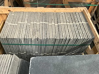 Indisch zwart natuursteen tuintegel - afbeelding 2 van  3