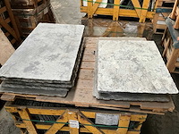 Indisch zwart verouderd natuursteen tuintegel - afbeelding 1 van  5