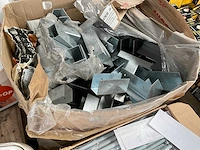 Indiso diverse isolatieschroeven en pluggen - afbeelding 5 van  5