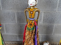 Indonesische wayang golek pop - afbeelding 1 van  2