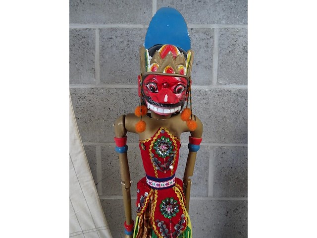 Indonesische wayang golek pop - afbeelding 2 van  2