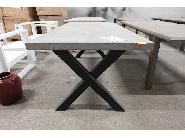 Indoor tafel "beton look" - afbeelding 2 van  4