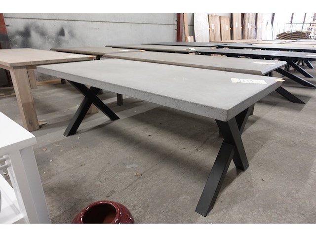 Indoor tafel "beton look" - afbeelding 3 van  4