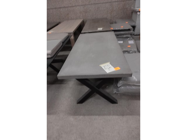 Indoor tafel betonlook - afbeelding 3 van  3