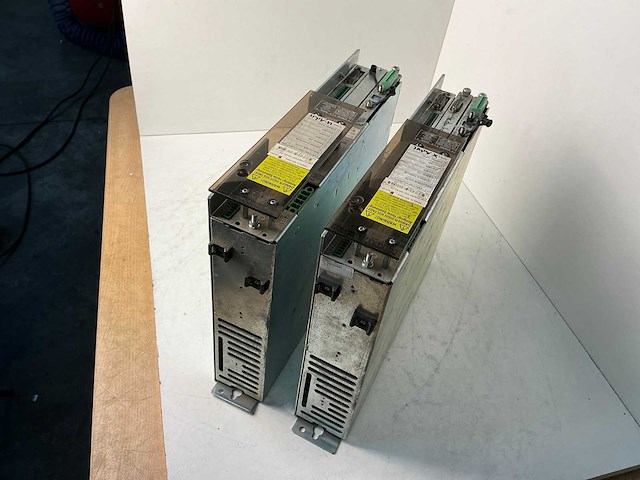 Indramat dds03.2-w030-be12-01-fw digital ac servo controller (2x) - afbeelding 7 van  7