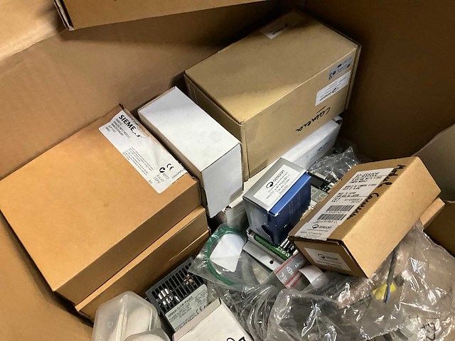 Industrial switch, modules en diversen (119x) - afbeelding 6 van  17