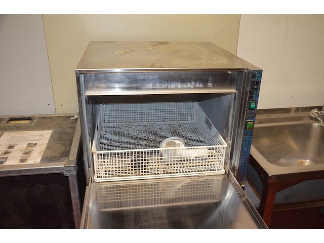 Industrieel inox vaatwasmachine univer bar - afbeelding 6 van  7