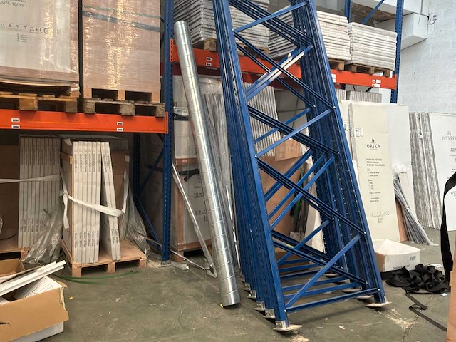 Industrieel plankenterrein - afbeelding 5 van  7