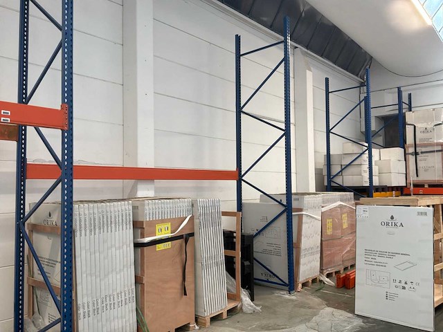 Industrieel plankenterrein - afbeelding 2 van  7