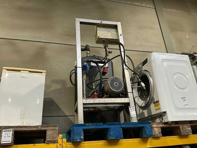 Industrieel pompsysteem - afbeelding 1 van  3