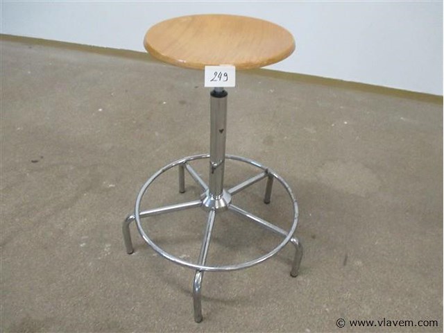 Industrieele kruk - afbeelding 1 van  2
