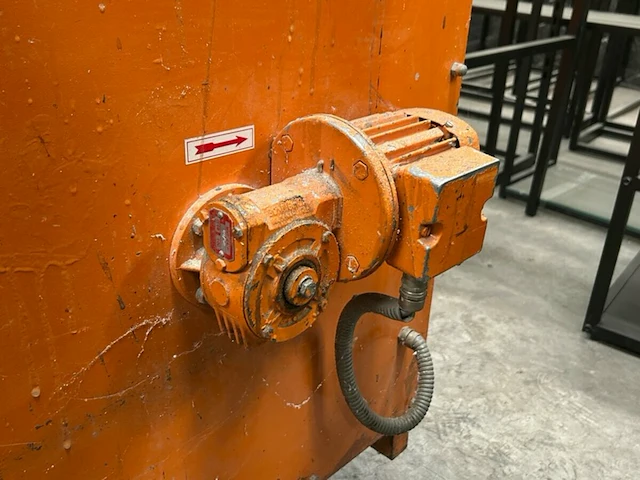 Industriële afzuigtafel voor schuren typhoon - afbeelding 3 van  7