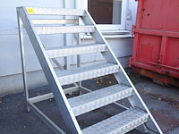 Industriële alu trap - afbeelding 2 van  3