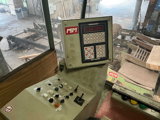 Industriële boomstamzaaglijn - afbeelding 21 van  33