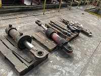 Industriële cilinders en machineonderdelen - afbeelding 1 van  5
