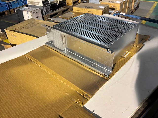 Industriële computer en remeenheid - afbeelding 8 van  8